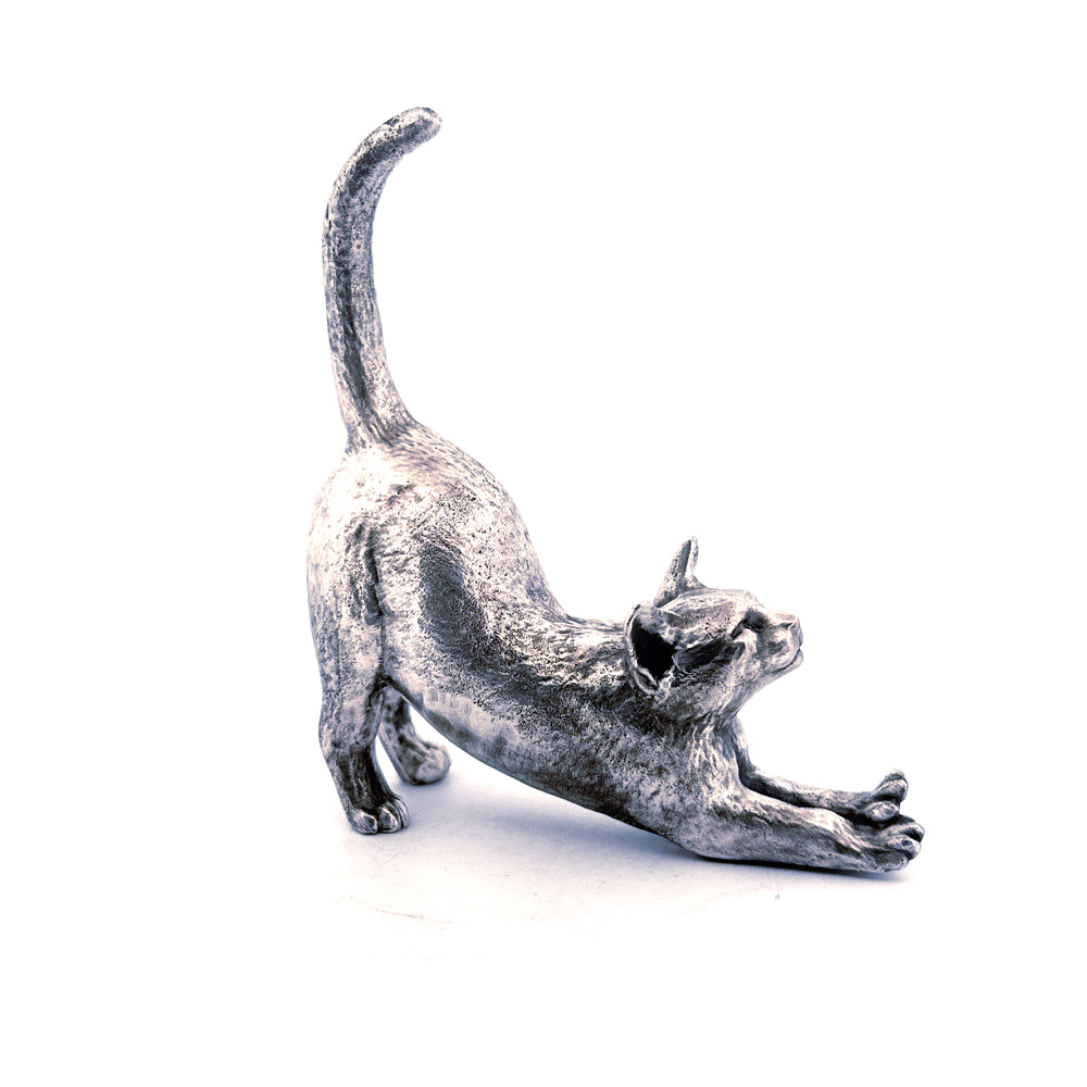 Stretching Cat hand-poured 999+ silver statue by Gold Spartan