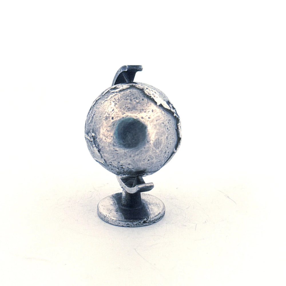 Globe hand-poured 999+ silver statue by Gold Spartan