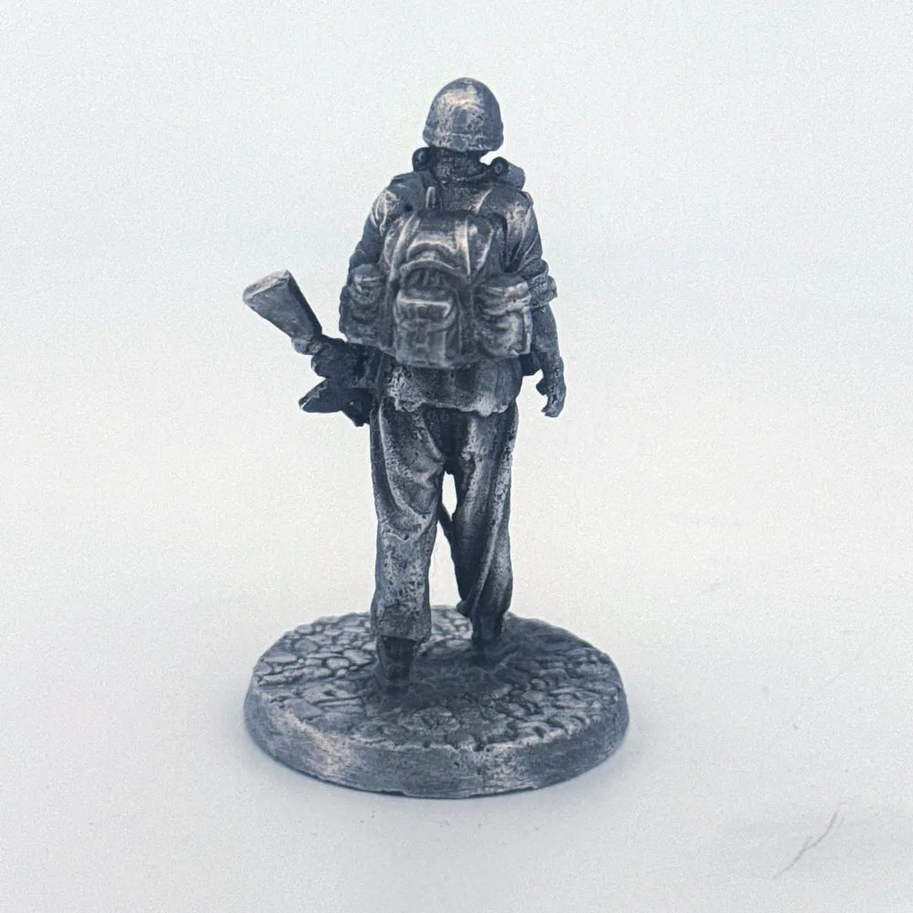 Soldier - Marching hand-poured 999+ silver statue by Gold Spartan