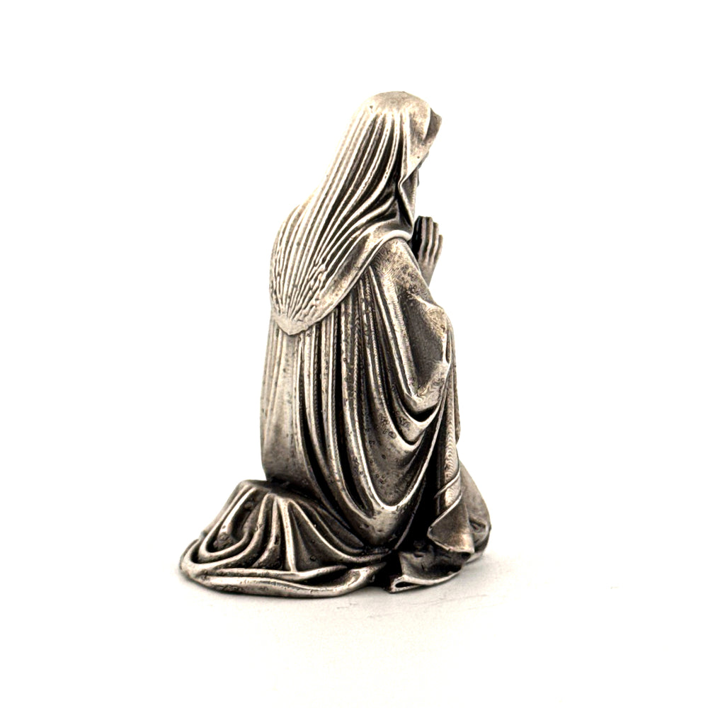 Mary Praying
