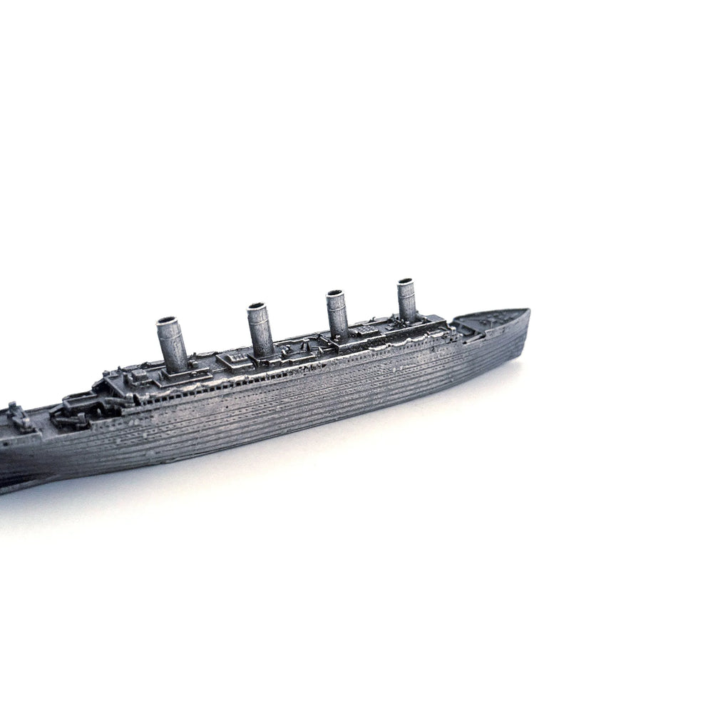 Titanic hand-poured 999+ silver statue by Gold Spartan