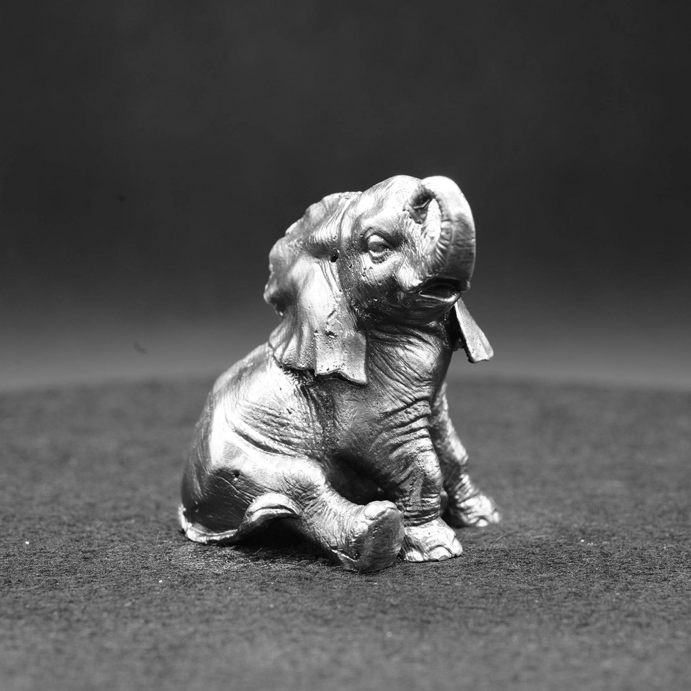 Baby Elephant hand poured 999 silver statue collectible by Gold Spartan