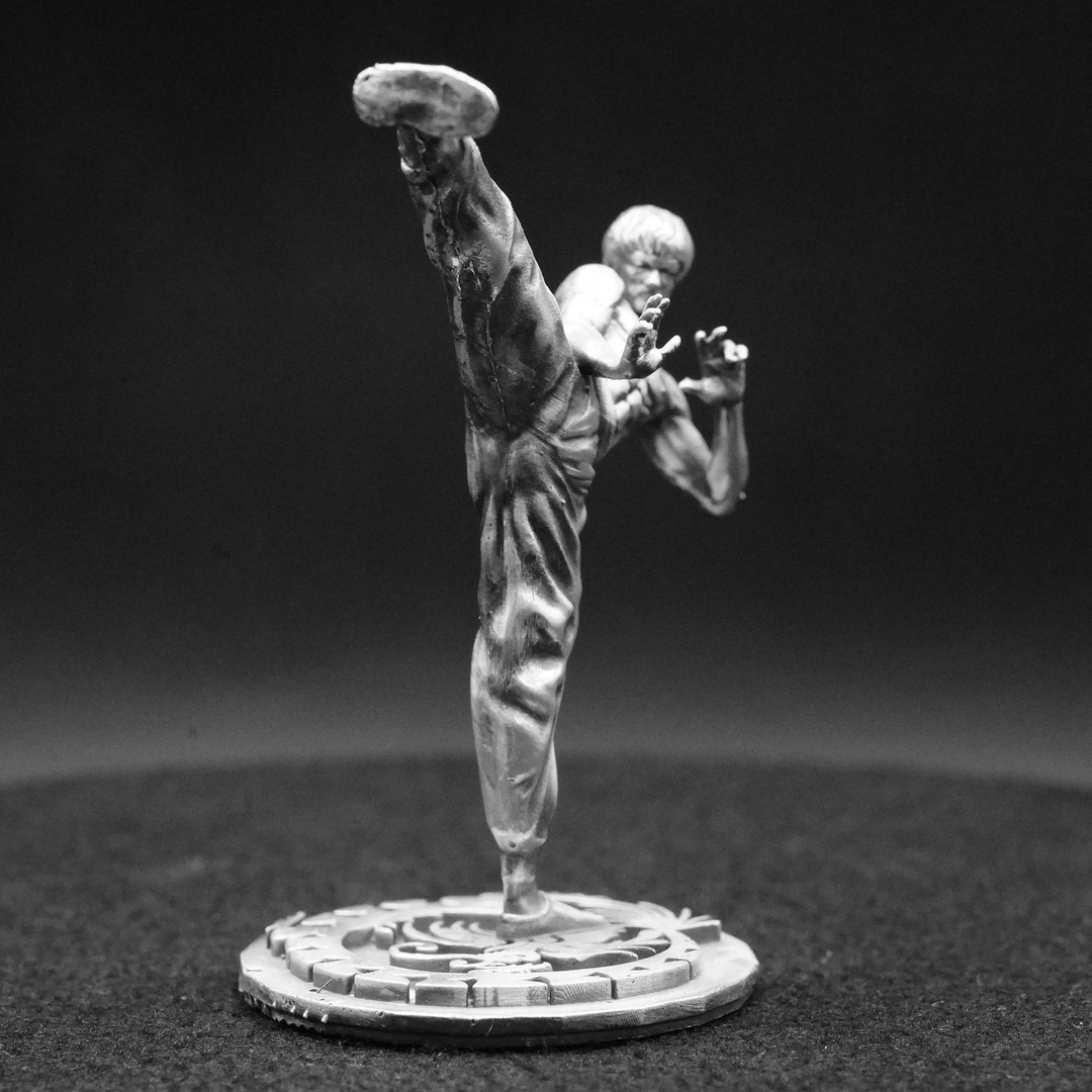 Bruce Lee hand poured 999 silver statue collectible by Gold Spartan