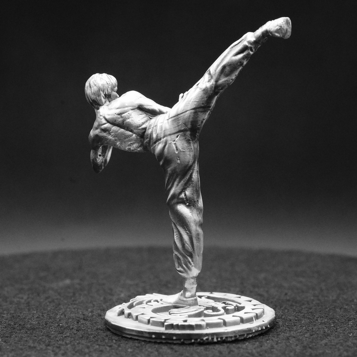 Bruce Lee hand poured 999 silver statue collectible by Gold Spartan