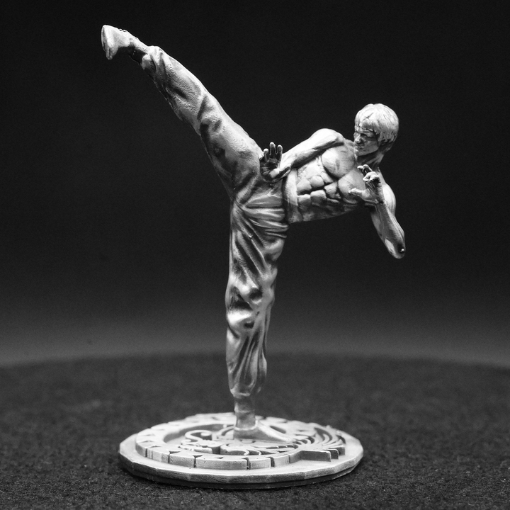 Bruce Lee hand poured 999 silver statue collectible by Gold Spartan