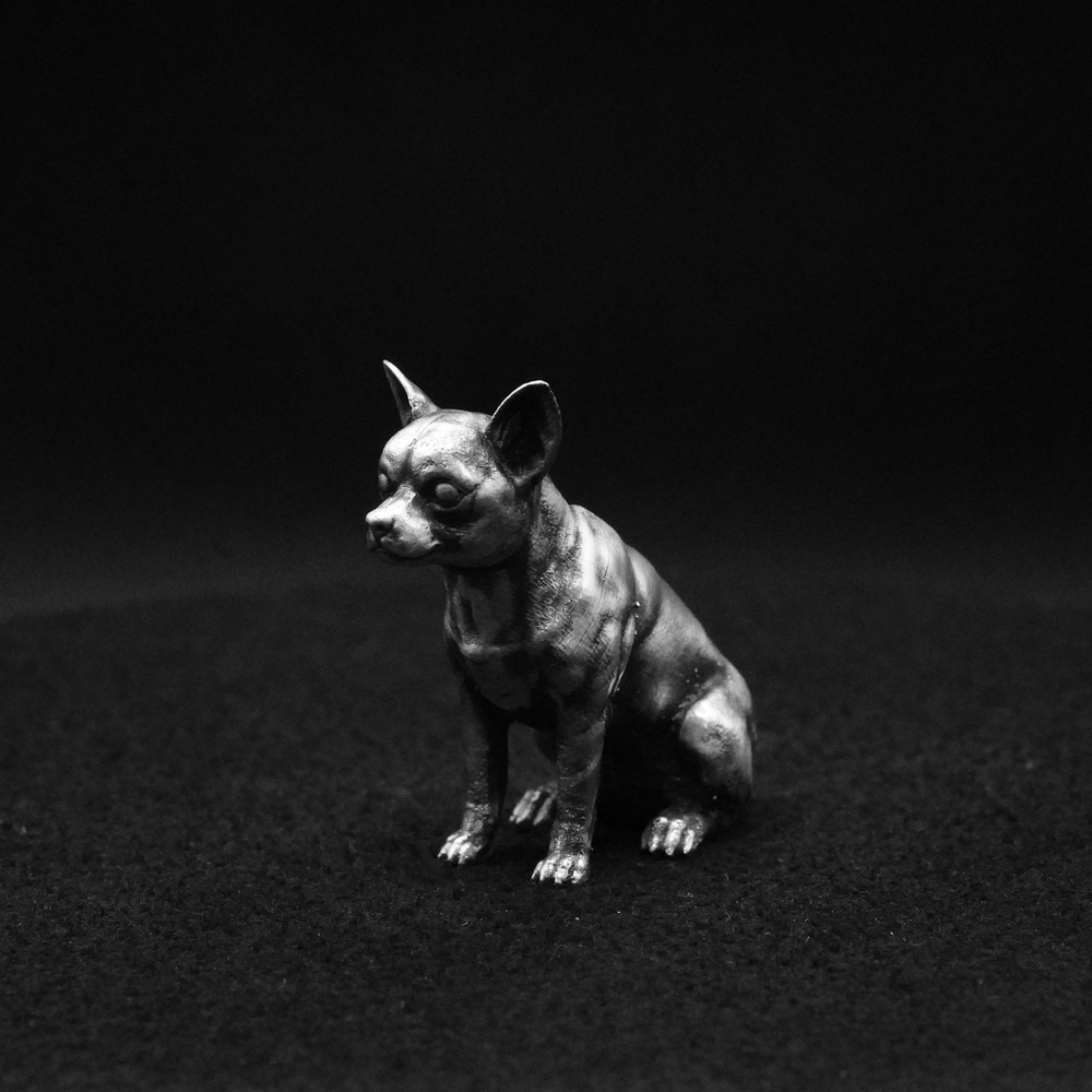 Chihuahua hand-poured 999+ silver statue by Gold Spartan