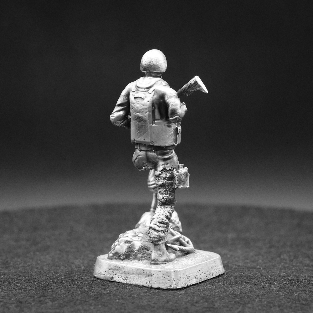 Don't Tread On Me Series 5 (Seal) hand-poured 999+ silver statue by Gold Spartan