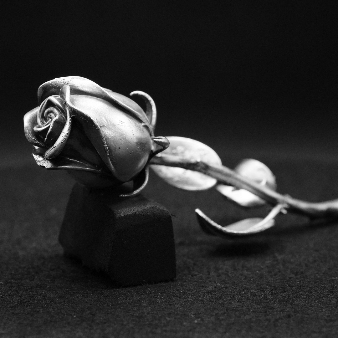 Eternal Rose hand poured 999 silver statue collectible by Gold Spartan