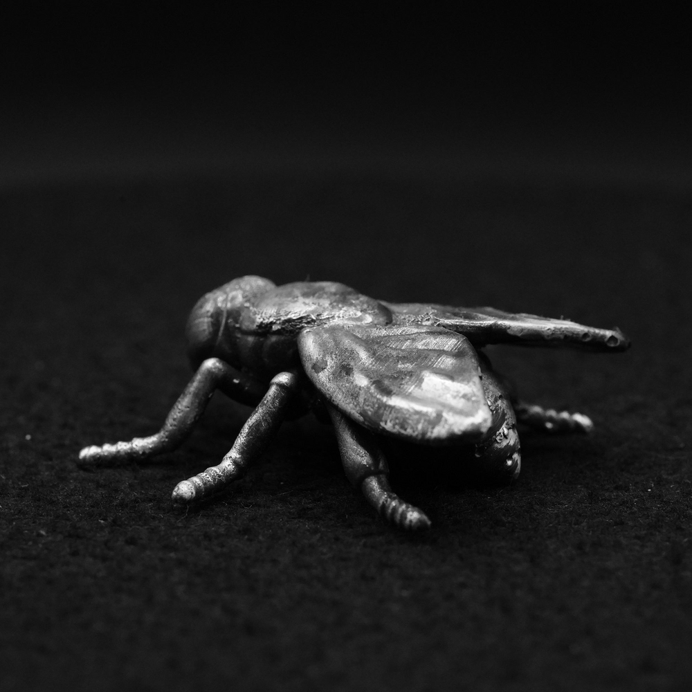 Fly hand-poured 999+ silver statue by Gold Spartan