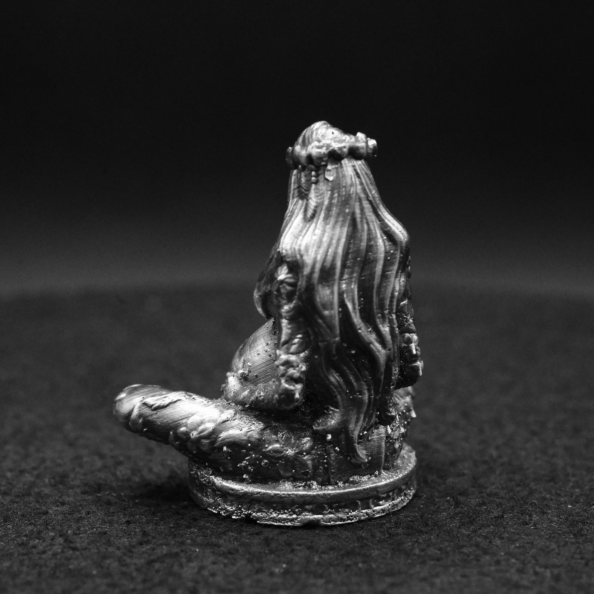 Gaia hand poured 999 silver statue collectible by Gold Spartan