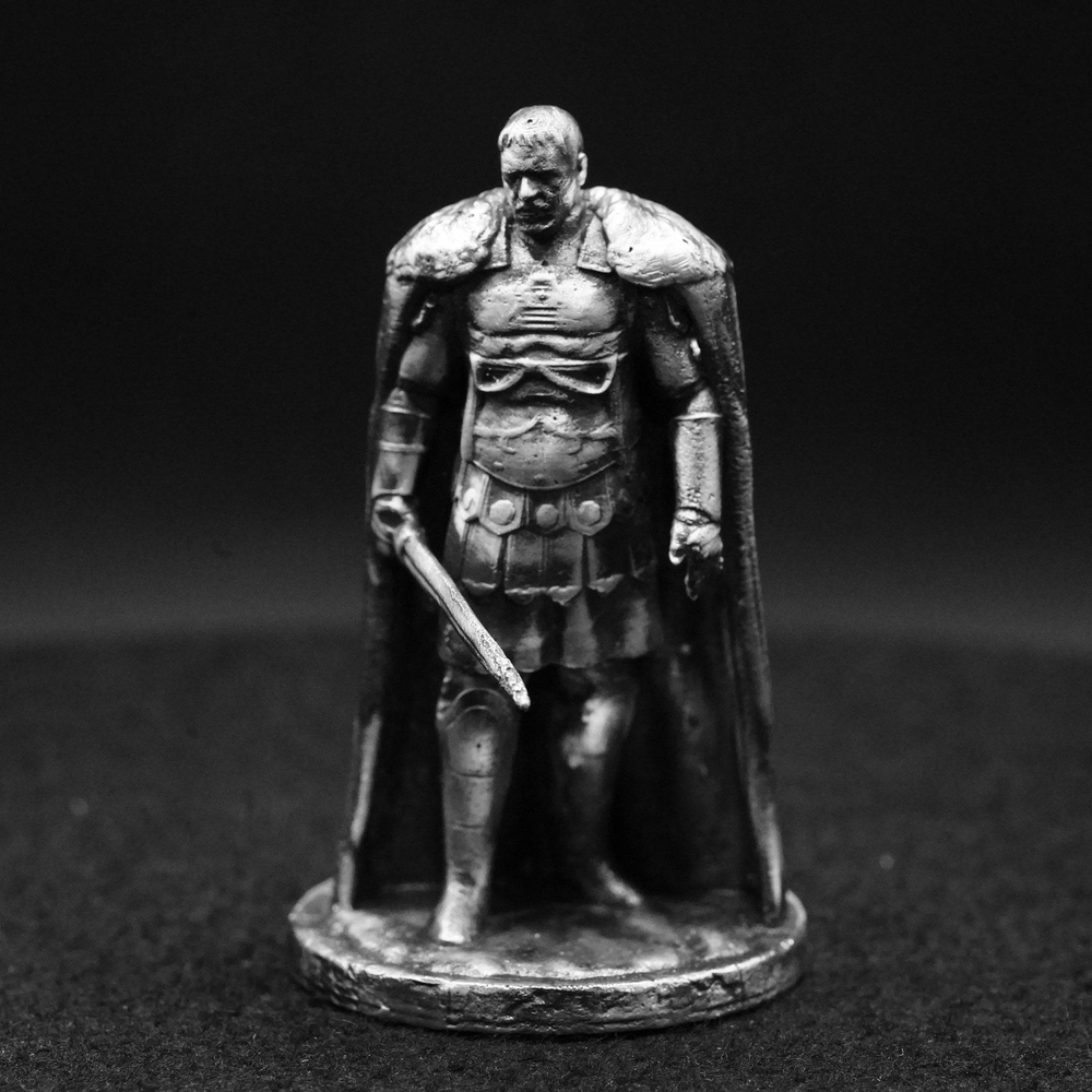 General Maximus hand poured 999 silver statue collectible by Gold Spartan