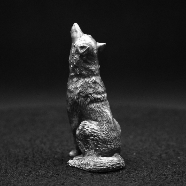 Howling Wolf hand poured 999 silver statue collectible by Gold Spartan