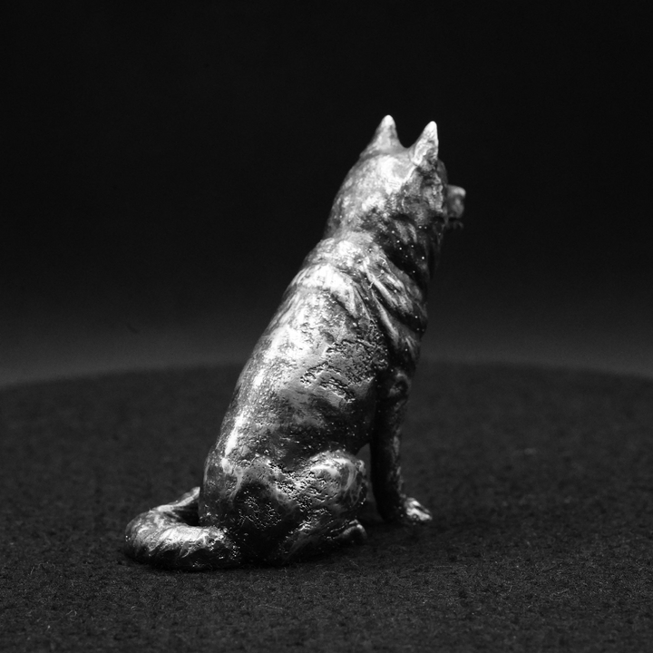 Husky hand poured 999 silver statue collectible by Gold Spartan