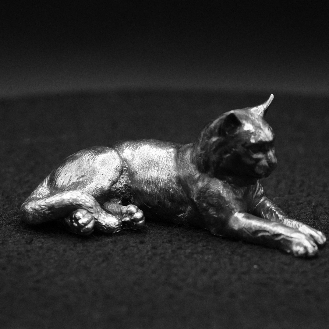 Lazy Cat hand poured 999 silver statue collectible by Gold Spartan