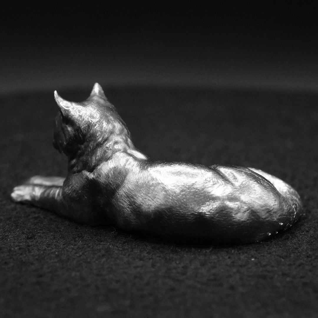 Lazy Cat hand poured 999 silver statue collectible by Gold Spartan