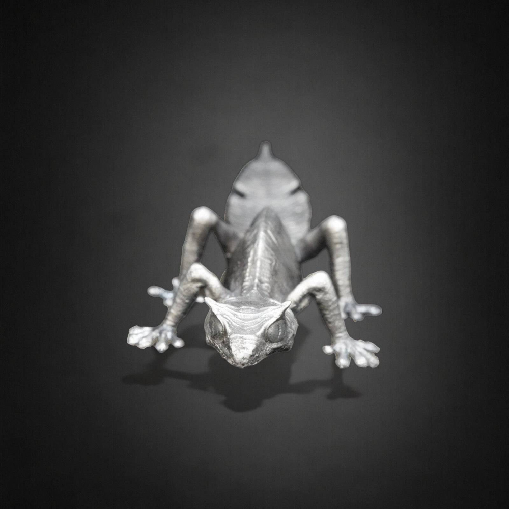 Leaf Tailed Gecko hand-poured 999+ silver statue by Gold Spartan