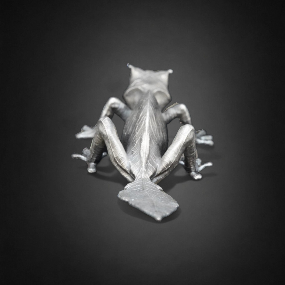 Leaf Tailed Gecko hand-poured 999+ silver statue by Gold Spartan