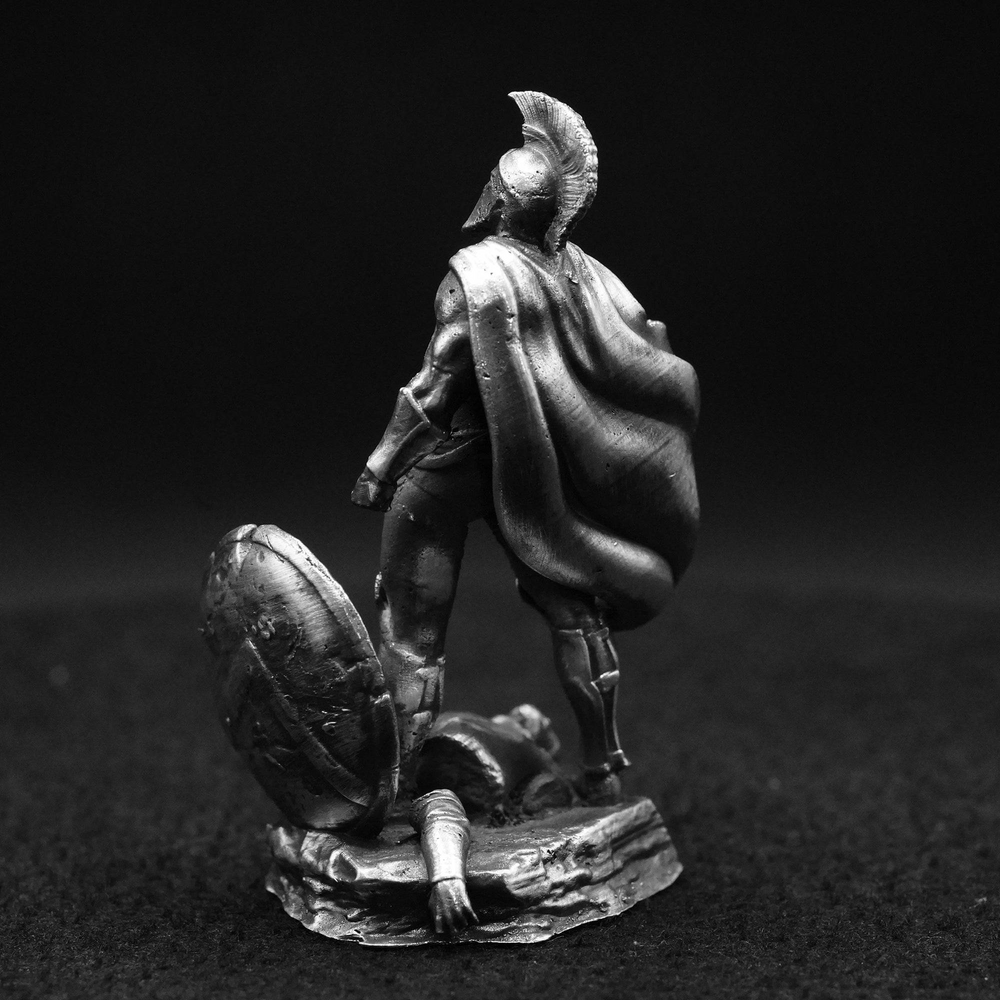 Leonidas hand-poured 999+ silver statue by Gold Spartan