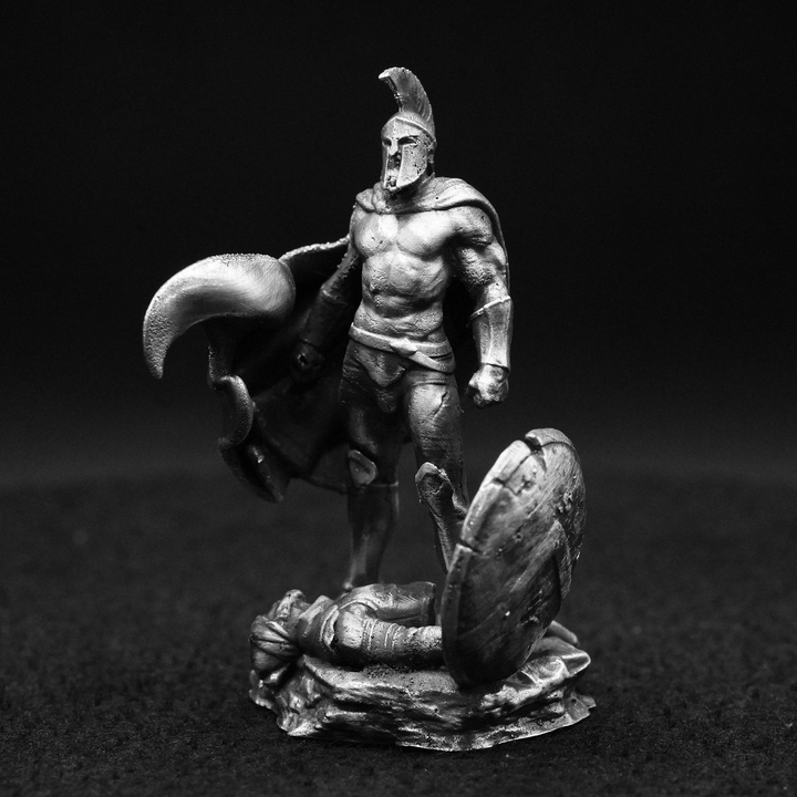 Leonidas hand poured 999 silver statue collectible by Gold Spartan