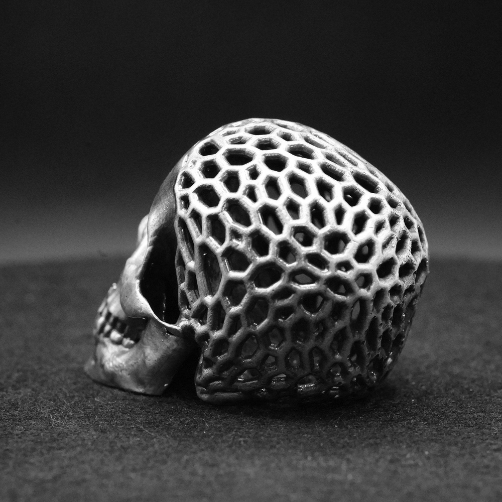 Skull Mesh hand-poured 999+ silver statue by Gold Spartan