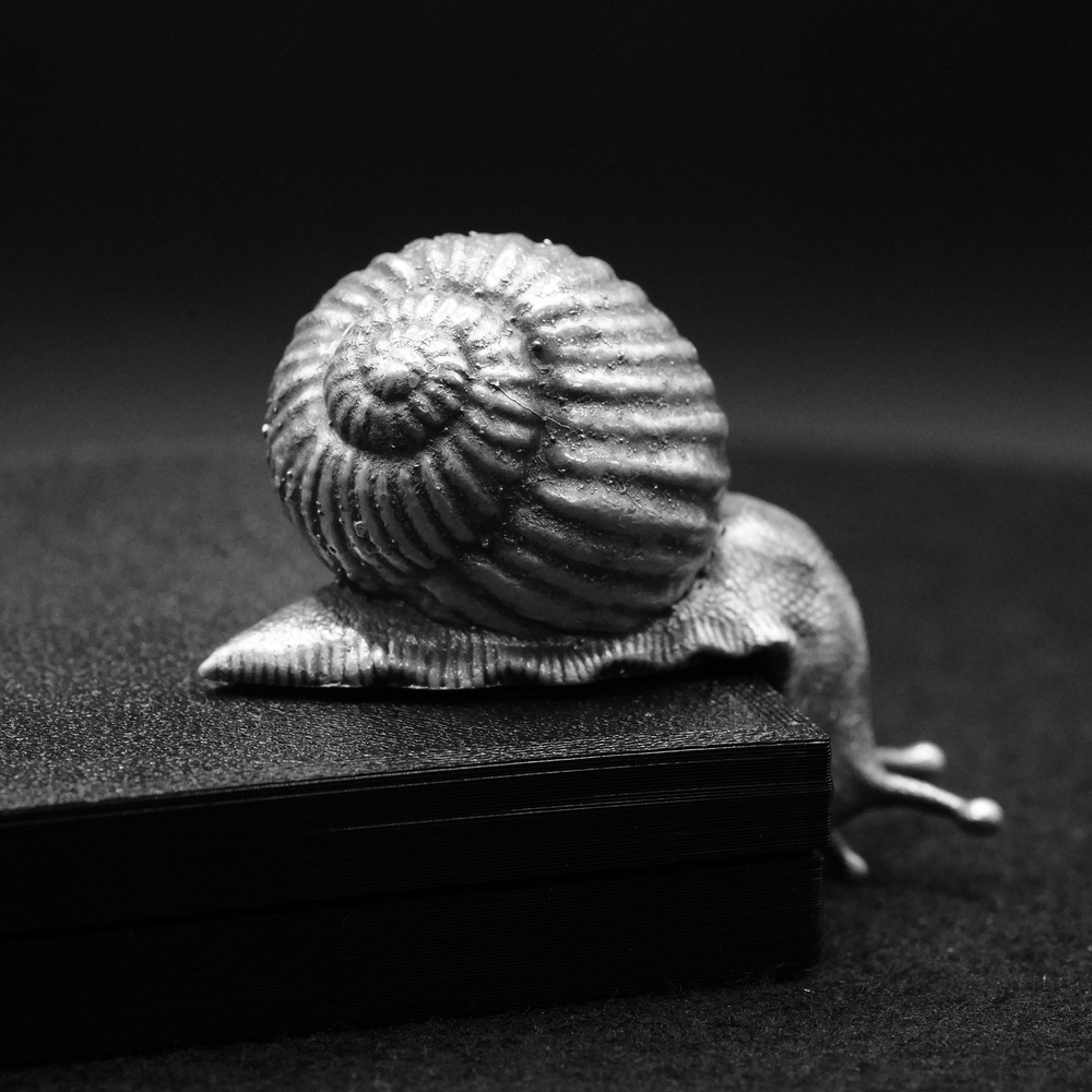 Snail V2 hand-poured 999+ silver statue by Gold Spartan