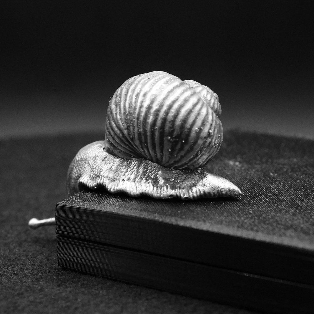 Snail V2 hand-poured 999+ silver statue by Gold Spartan