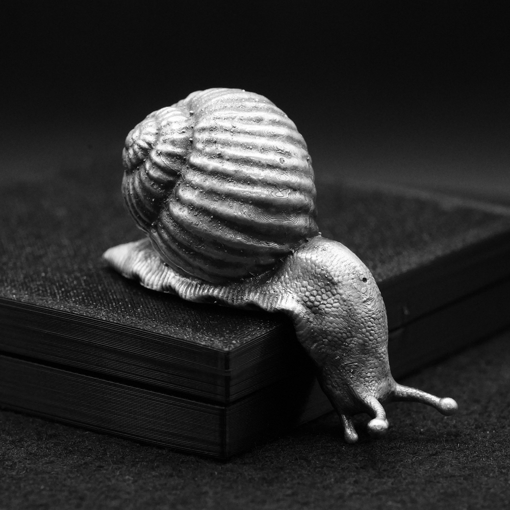 Snail V2 hand-poured 999+ silver statue by Gold Spartan