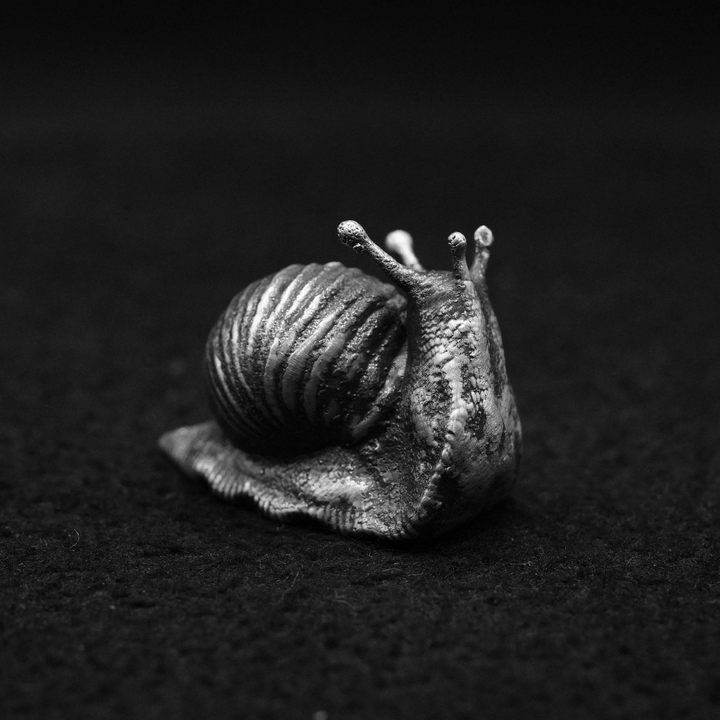 Snail hand poured 999 silver statue collectible by Gold Spartan