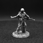 Soldier - Grenadier hand-poured 999+ silver statue by Gold Spartan