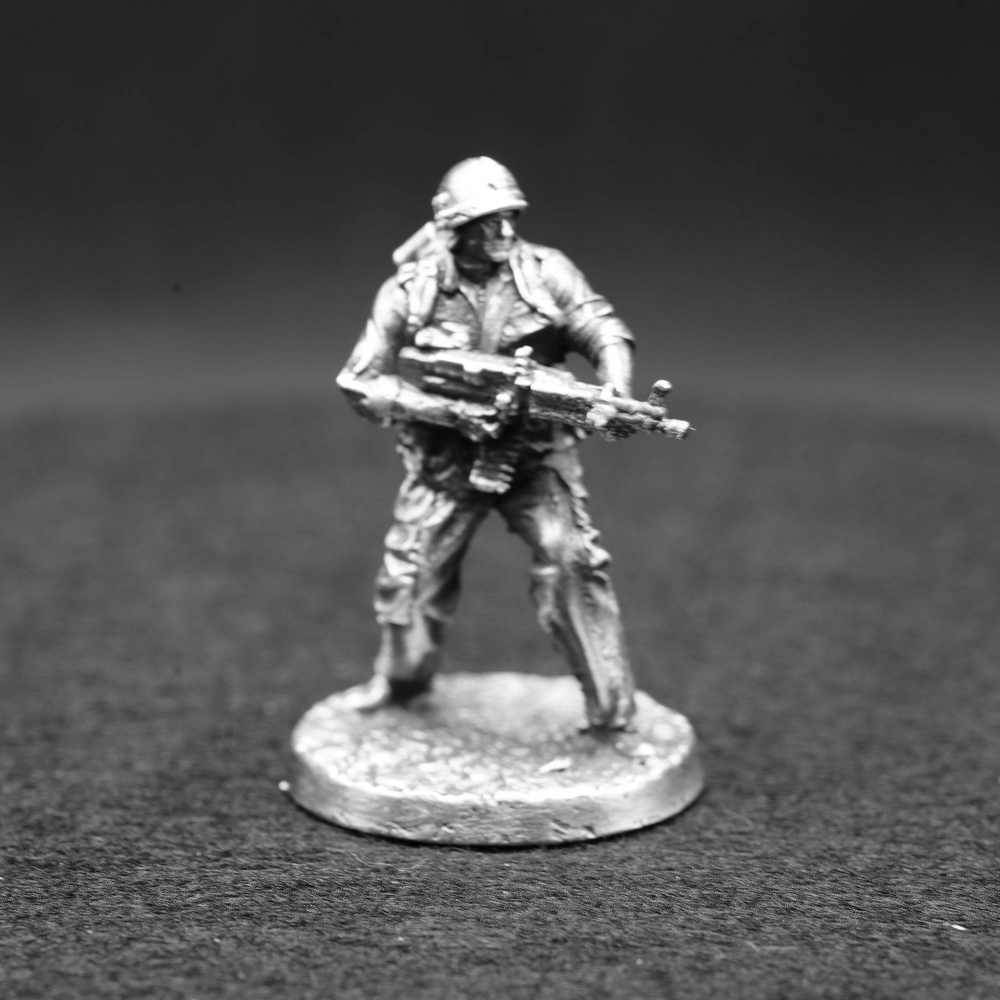 Soldier Heavy Gunner hand-poured 999+ silver statue by Gold Spartan