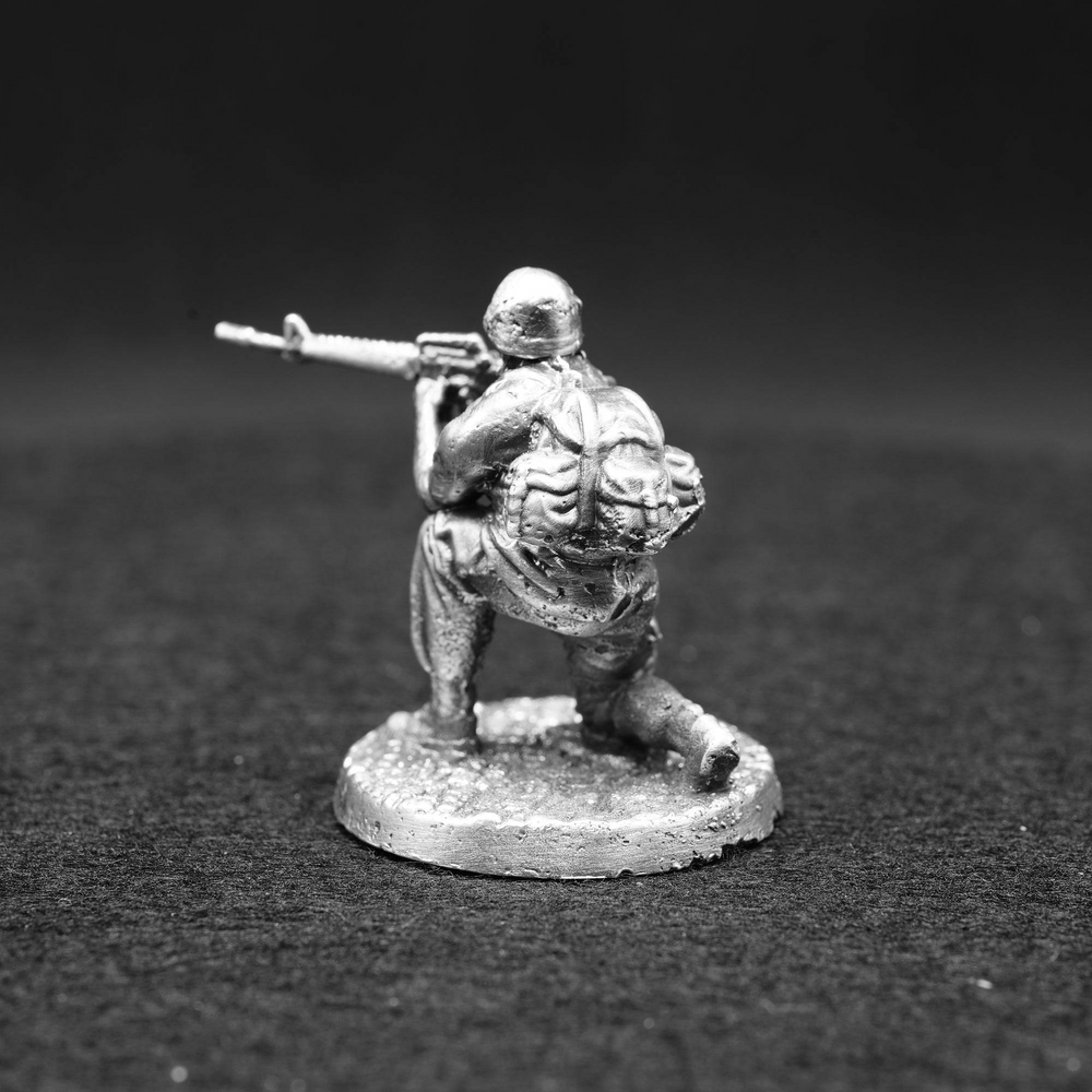 Soldier Rifleman hand-poured 999+ silver statue by Gold Spartan