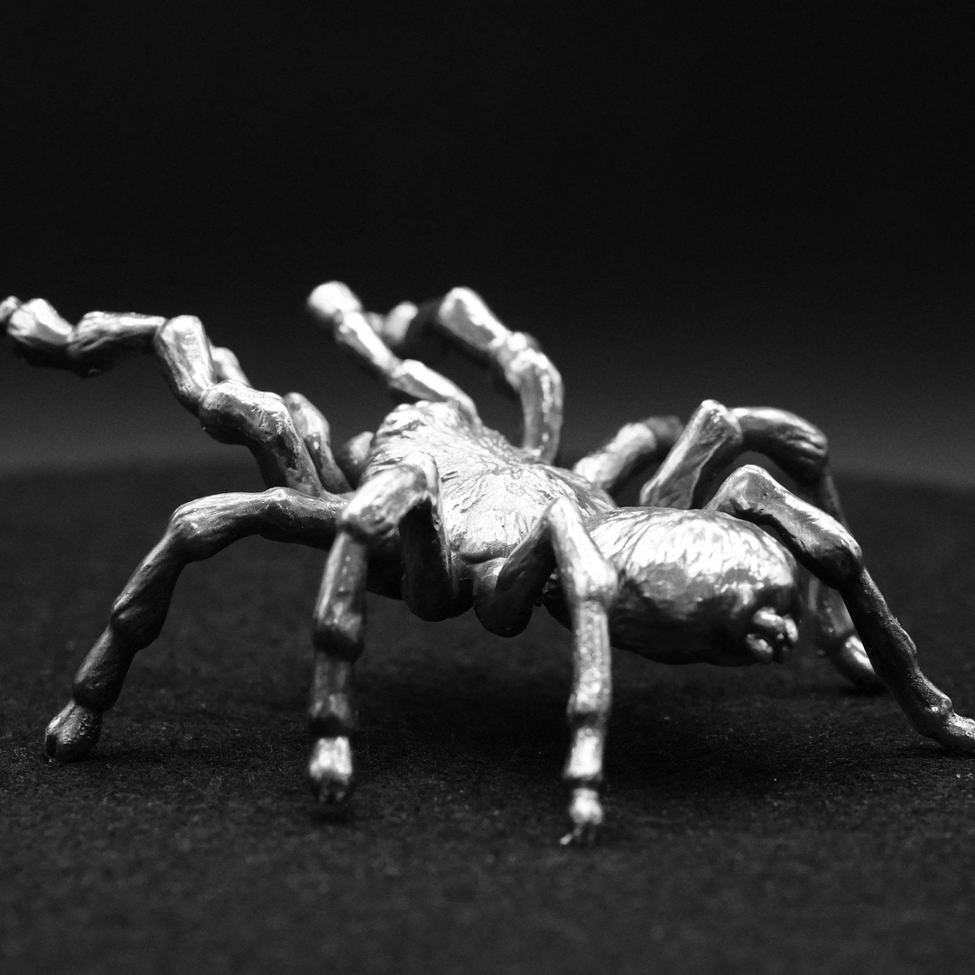 Tarantula hand poured 999 silver statue collectible by Gold Spartan