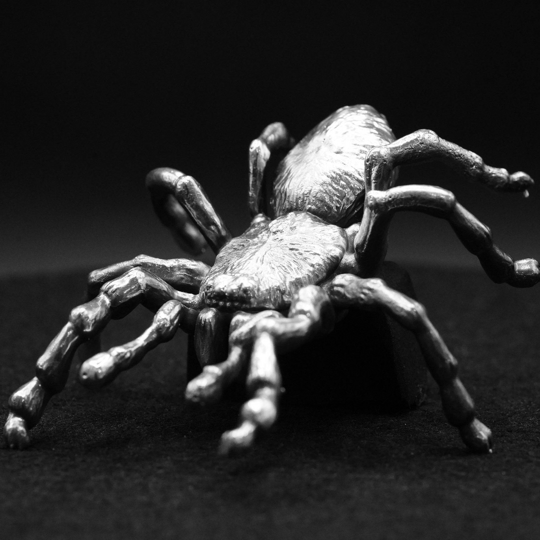 Tarantula hand poured 999 silver statue collectible by Gold Spartan