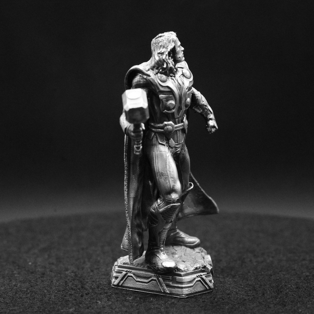 Thor hand-poured 999+ silver statue by Gold Spartan