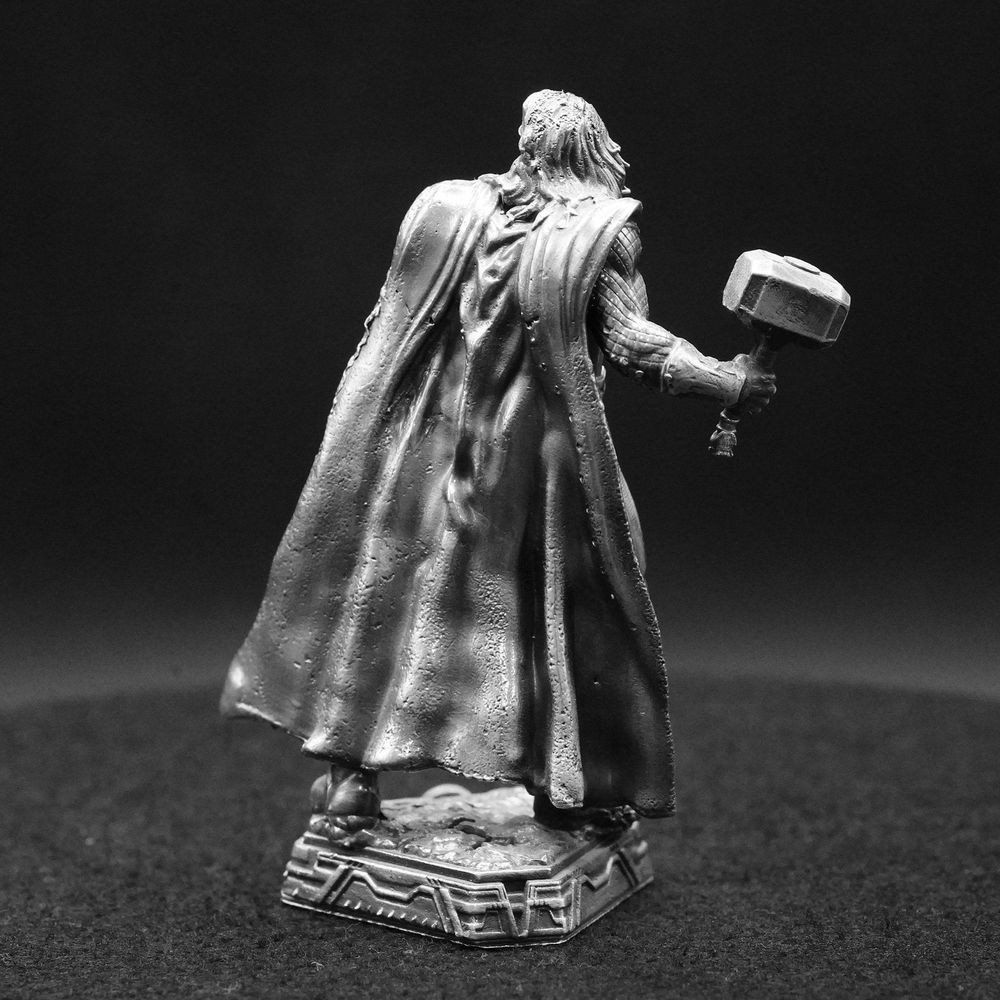 Thor hand-poured 999+ silver statue by Gold Spartan