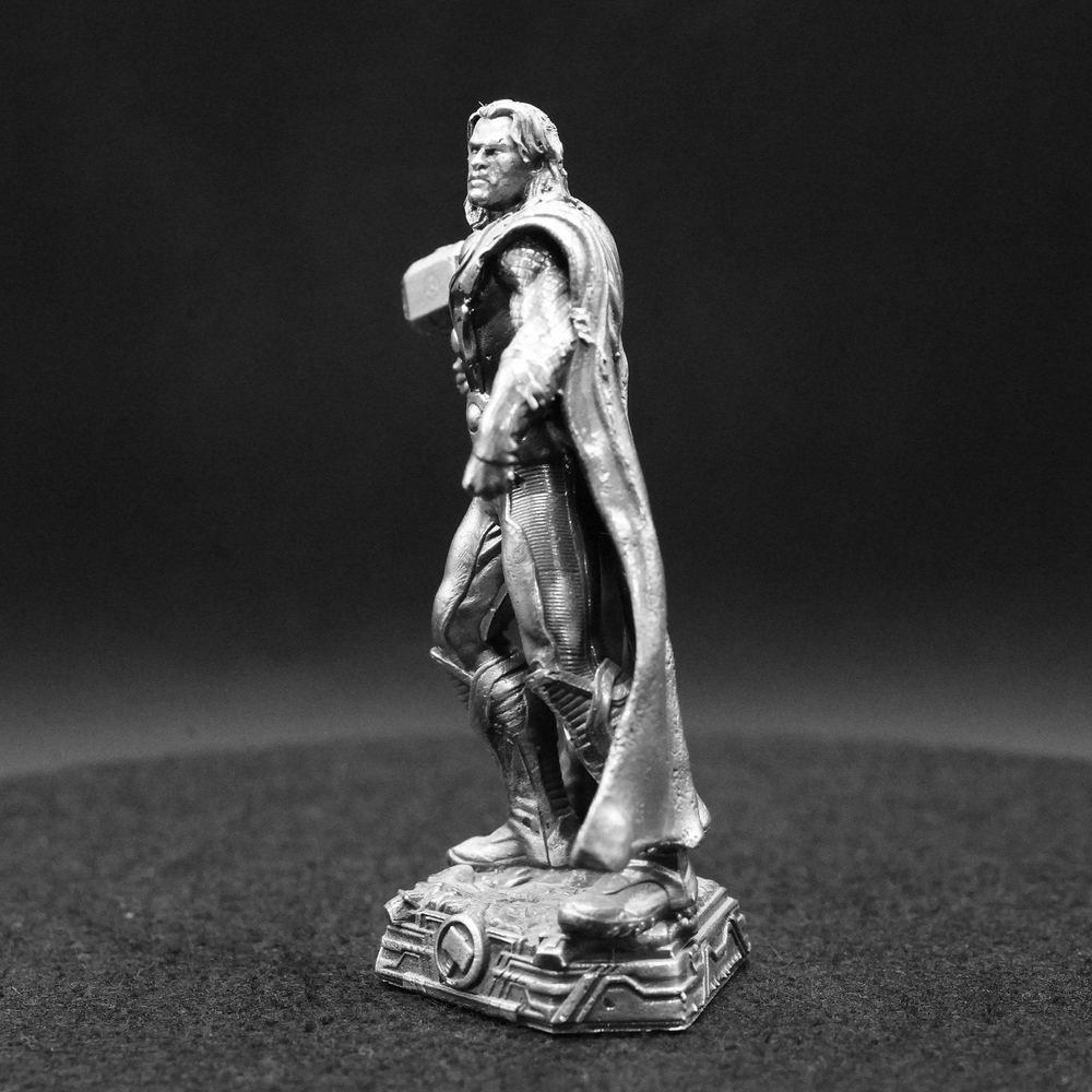 Thor hand-poured 999+ silver statue by Gold Spartan