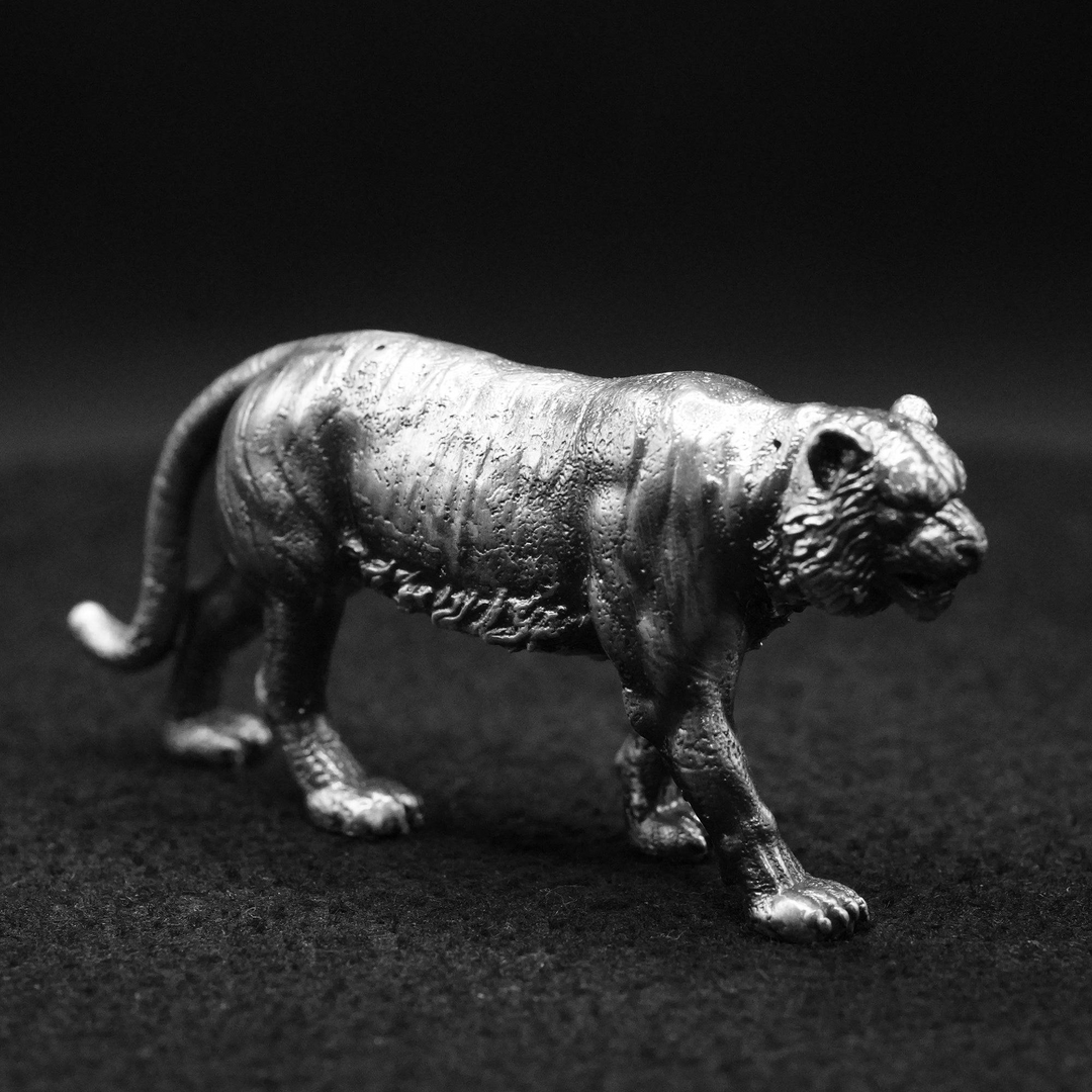 Tiger hand poured 999 silver statue collectible by Gold Spartan