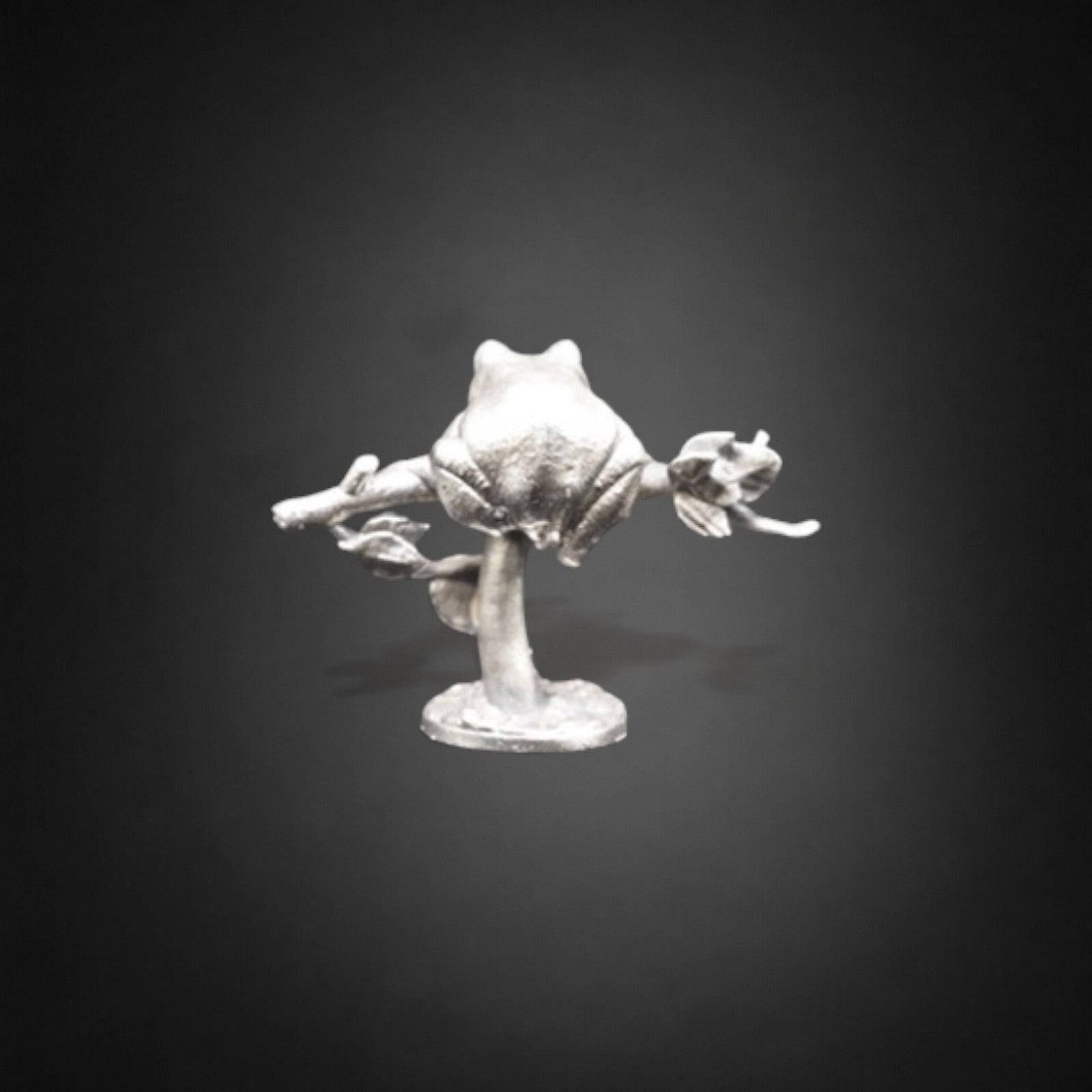 Tree Frog hand poured 999 silver statue collectible by Gold Spartan