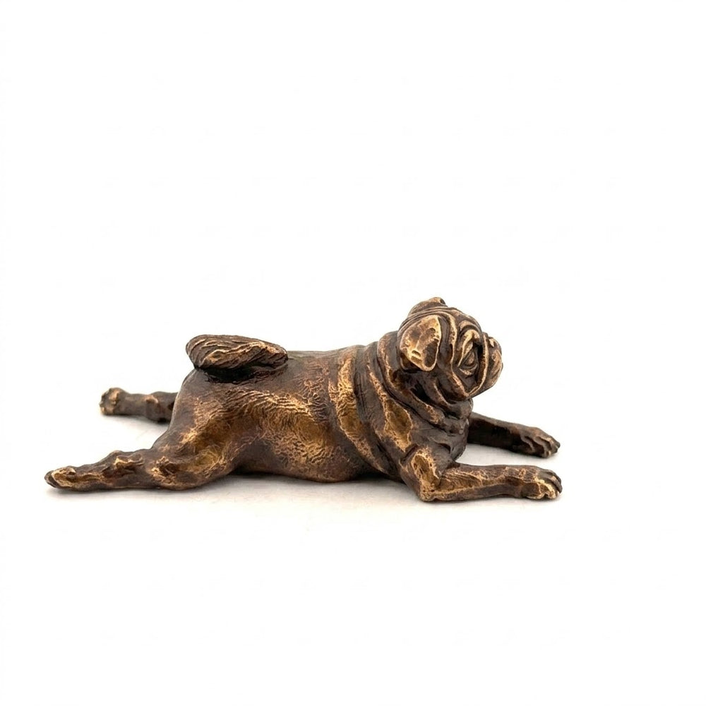 Lazy Pug