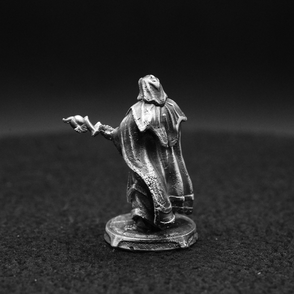 Wizard hand-poured 999+ silver statue by Gold Spartan
