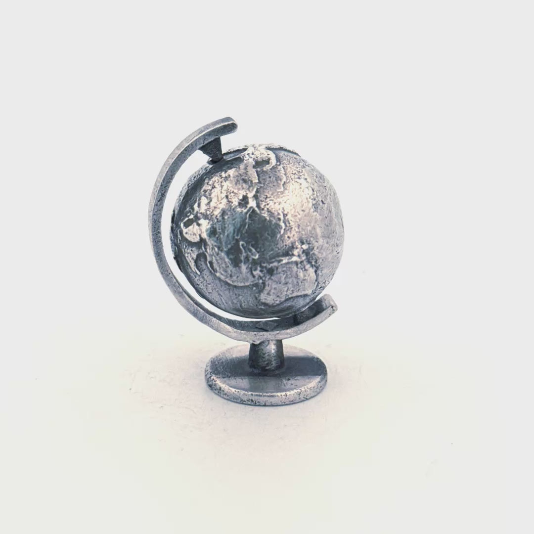 Globe